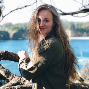 Meet your Posher, Emma